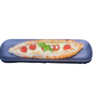 Pide mit “Egetürk” Sucuk, Käse und Ei