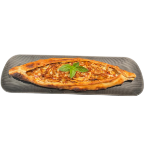 Pide mit Dönerfleisch und Zwiebeln